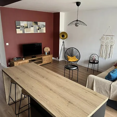 Apartment Cosy A De 43 M² Avec Balcon